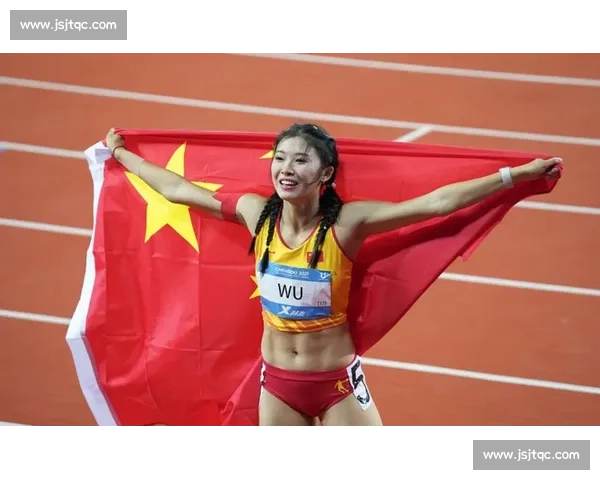 吴艳妮:赛场闪电与直球少女的双面传奇