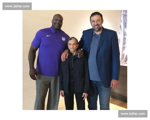 奥尼尔罕见显娇小！五人合影中竟有中国巨人姚明