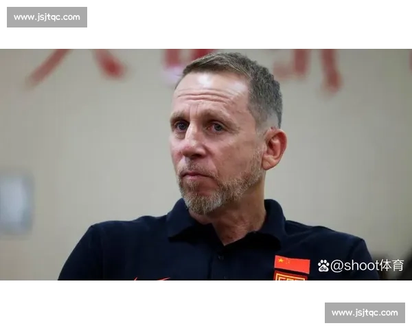 国足选帅正式启动！官网将发布全球招聘公告，久尔杰维奇代理出征东亚杯