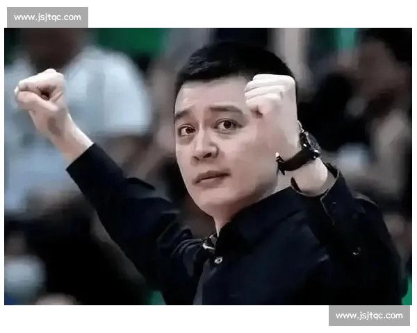 辽宁男篮夏训正式启动！杨鸣治军严苛 + 形象亮眼，弗格离队后内线重建迫在眉睫