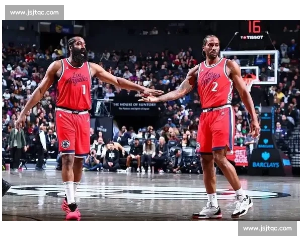 火箭 76 人酝酿 2 换 1 交易：白魔离队，格莱姆斯驰援杜兰特争冠